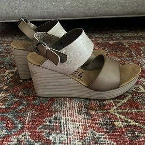 Blowfish, wedge, size 9